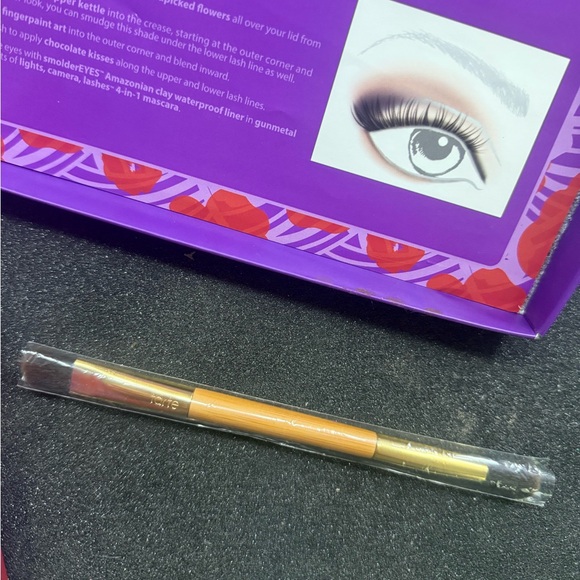 *NEW*TARTE High Performance Naturals Eyeshadow Palette💛FREE GIFT-dual eye brush - Picture 9 of 12